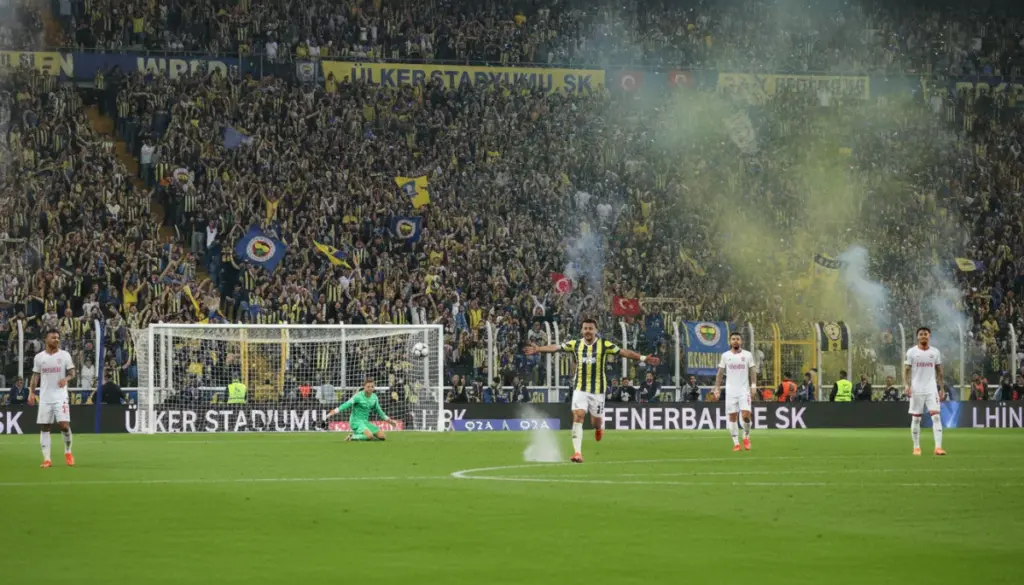 Fenerbahçe Avusturya’da Güldü: Devler Ligi’nde Kritik Adım